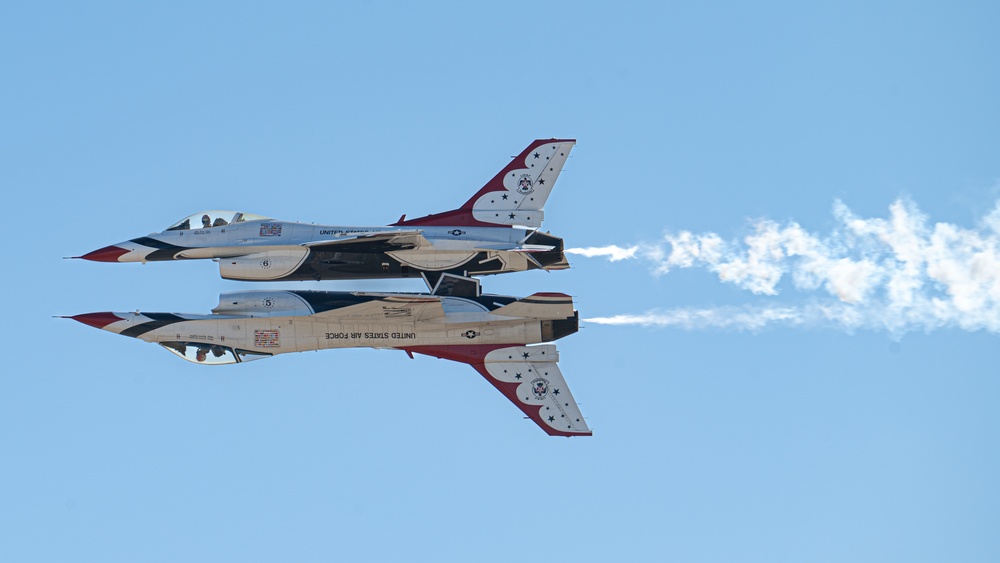 Thunderbirds at Thunder and Lightning over Arizona 2023