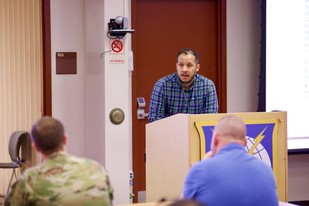 MIRC Soldiers Attend Budget Seminar