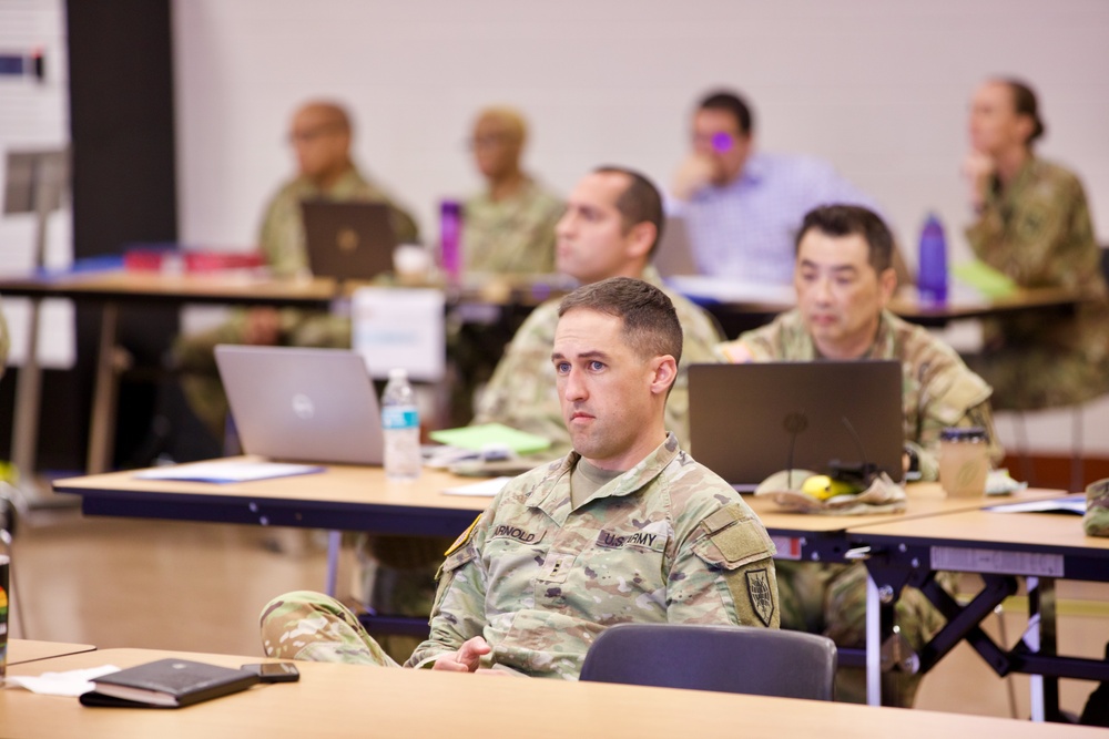 MIRC Soldiers Attend Budget Seminar