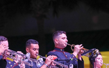 Florida high school student performs alongside Marine musicians