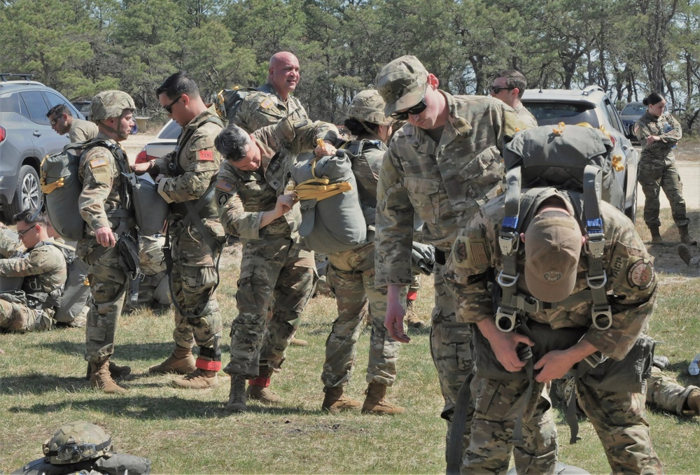 Fort Dix – 404 CA Bn. (USAR) Airborne operation. Coyle Airfield, 14 APR 2023