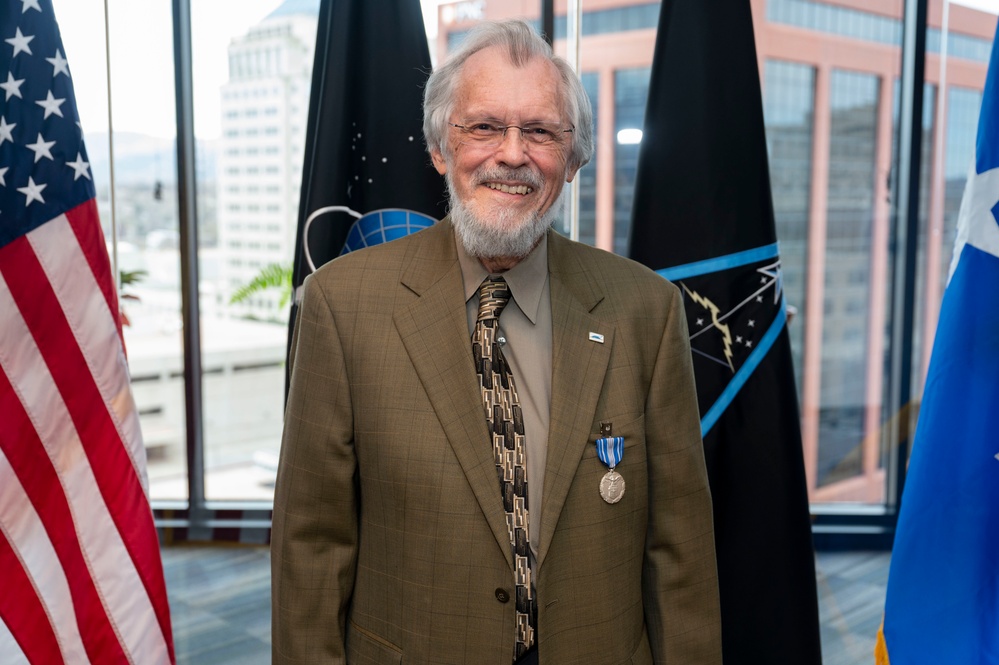 AAS recognizes STARCOM historian with President’s Award