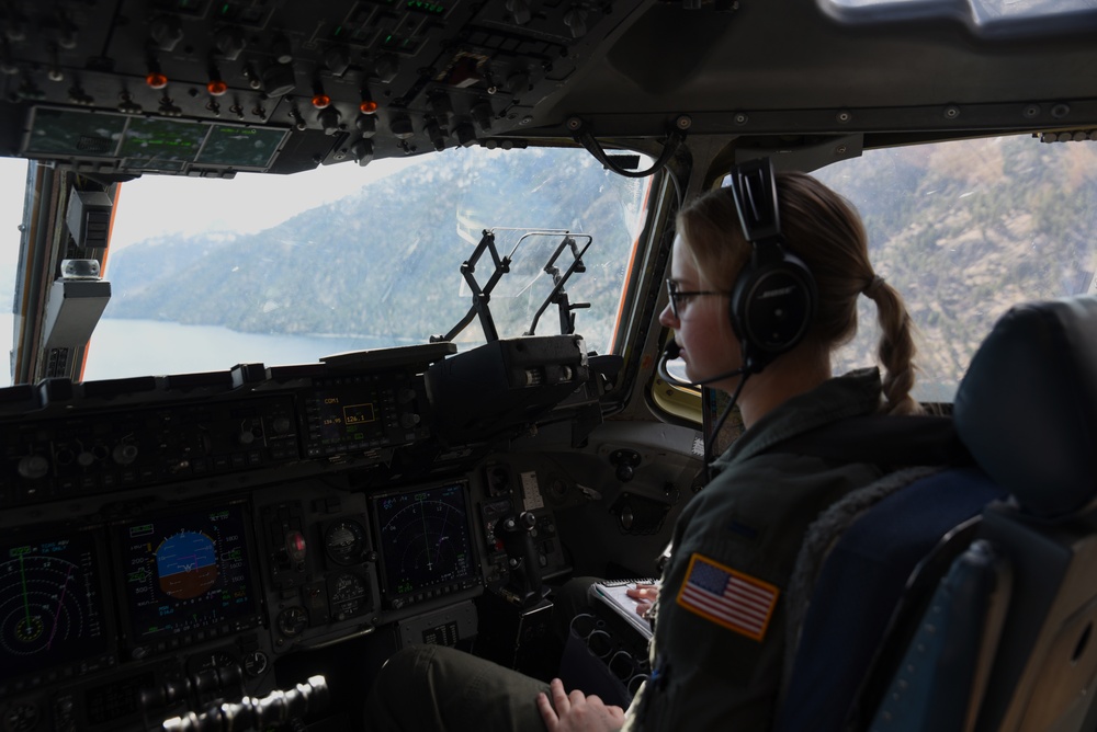 University of Washington AFROTC experiences local training mission at McChord