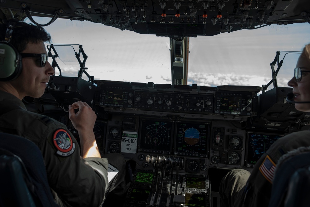 University of Washington AFROTC experiences local training mission at McChord