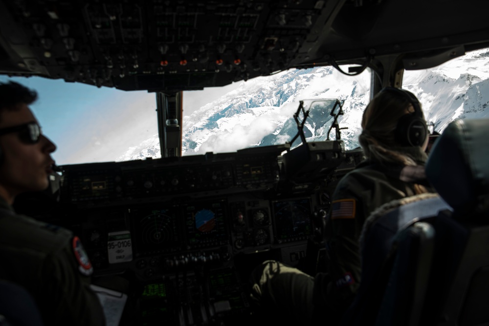 University of Washington AFROTC experiences local training mission at McChord