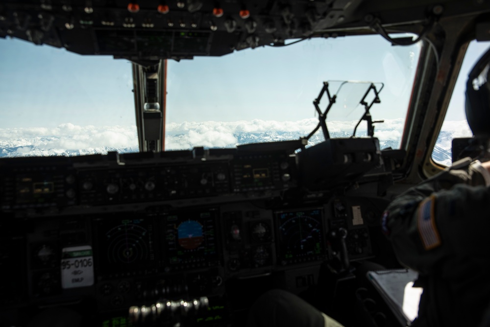 University of Washington AFROTC experiences local training mission at McChord