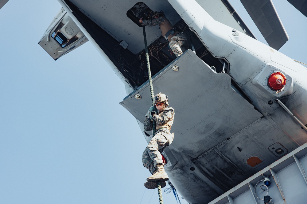 26th MEU Conducts Fast Rope Training Aboard USS Bataan