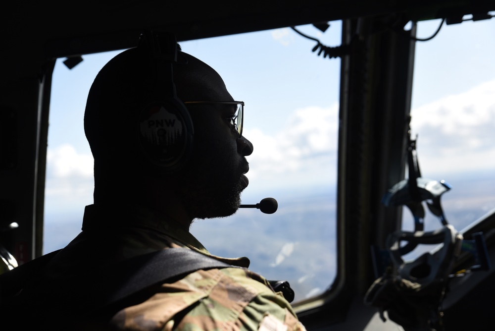 University of Washington AFROTC experiences local training mission at McChord