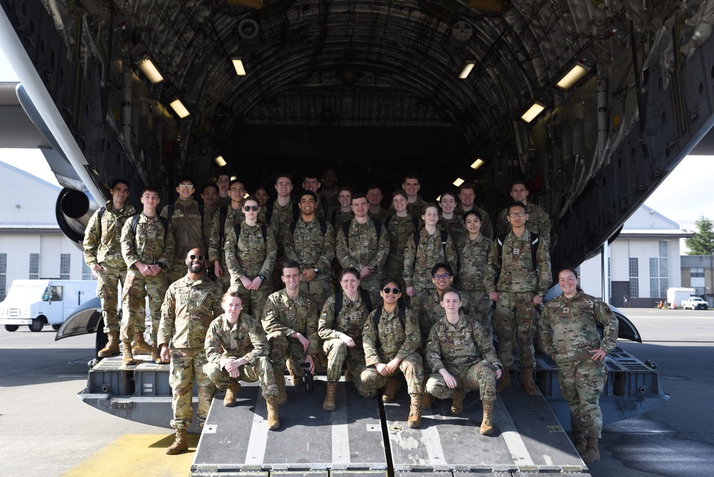 University of Washington AFROTC experiences local training mission at McChord