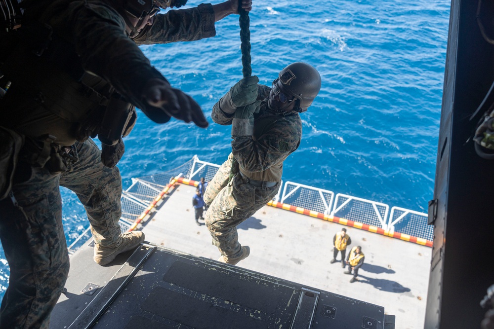 26th MEU Conducts Fast Rope Training Aboard USS Bataan