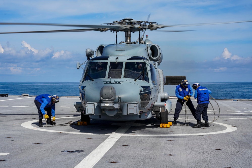 USS OAKLAND CONDUCTS FLIGHT OPERATIONS