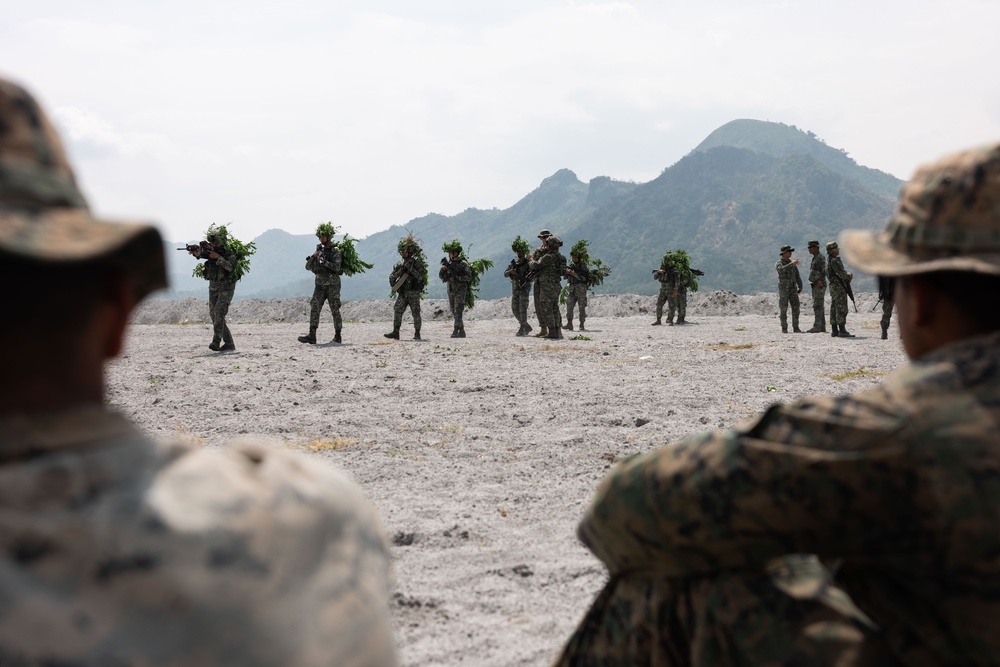Balikatan 23 | 3d LCT Marines, Philippine Marines conduct jungle tactics training