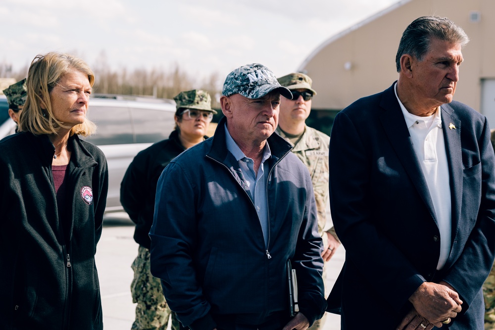 Congressional Delegation visits U.S. base in Poland