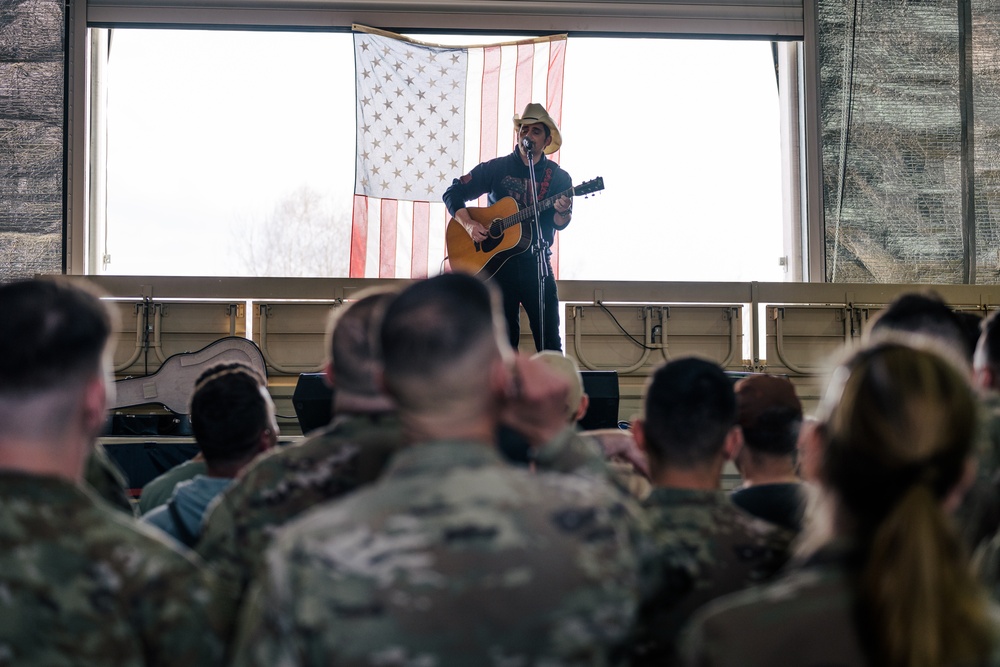 Congressional Delegation visits U.S. base in Poland
