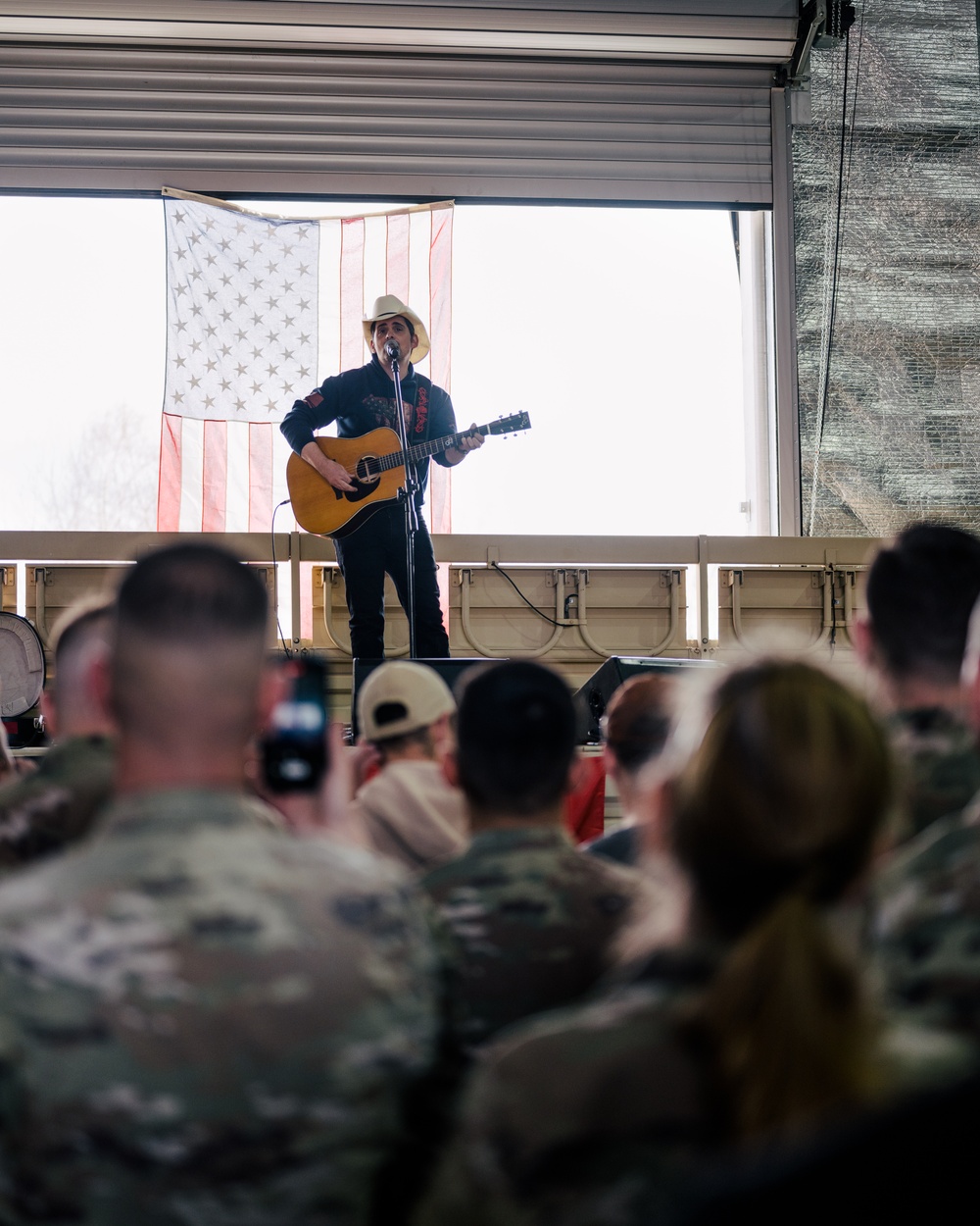 Congressional Delegation visits U.S. base in Poland