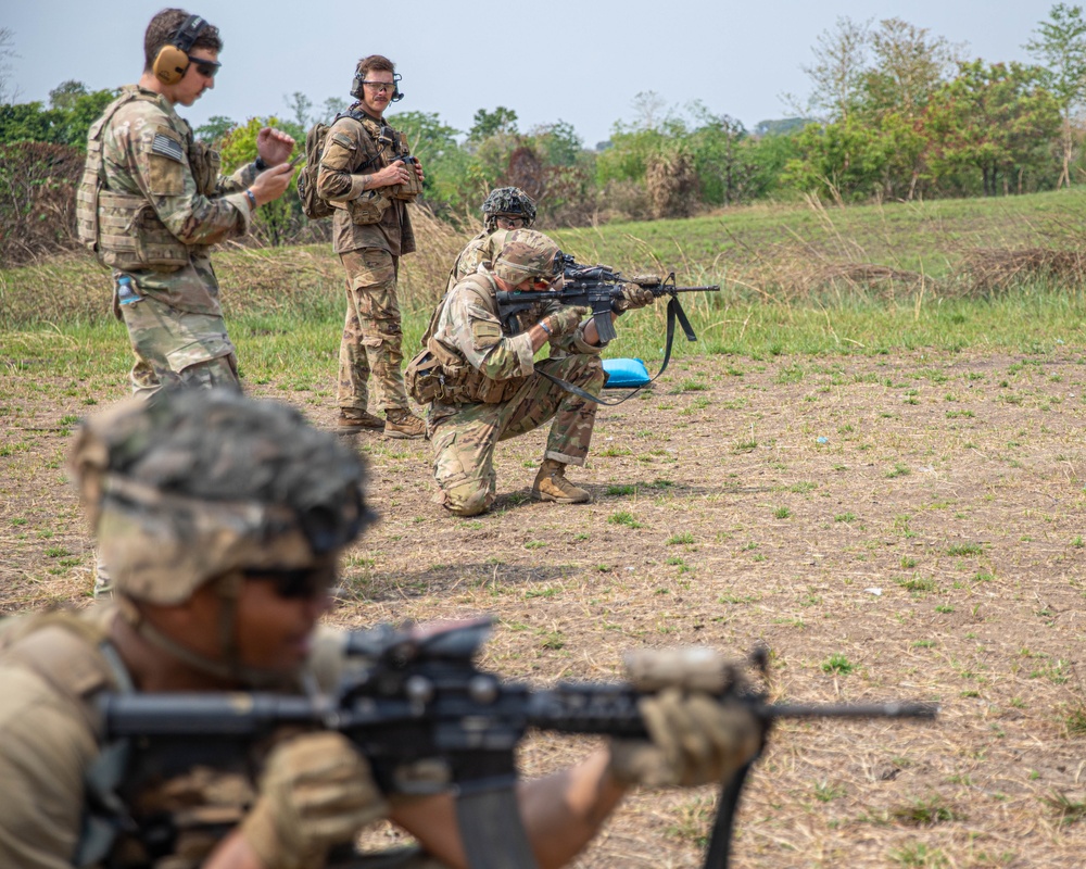 1-27 Echo Range Shoot with the Philippines Army