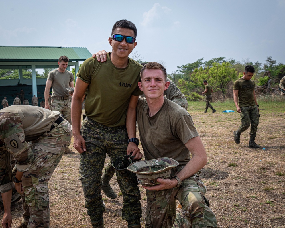 1-27 Echo Range Shoot with the Philippines Army