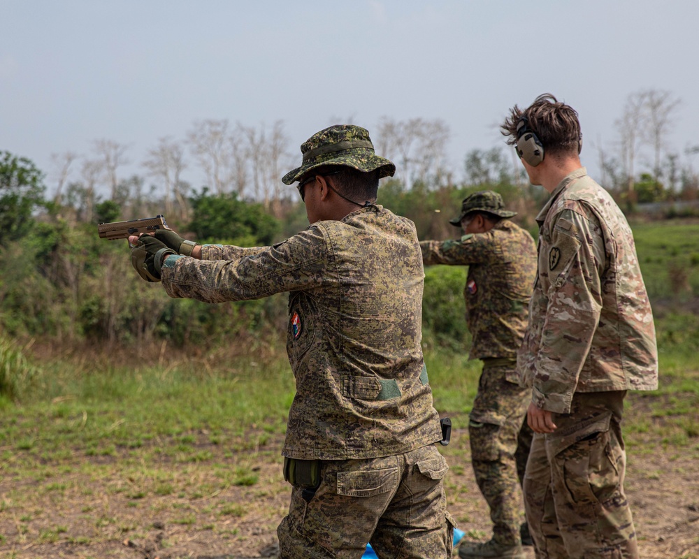 1-27 Echo Range Shoot with the Philippines Army