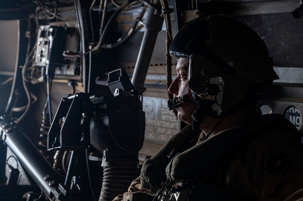 VMM-364 aerial refueling