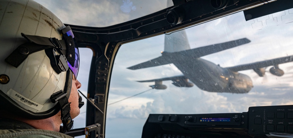 VMM-364 aerial refueling