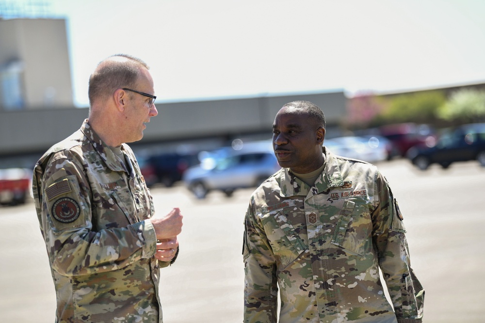 Air National Guard Command Chief visits the 181st Intelligence Wing