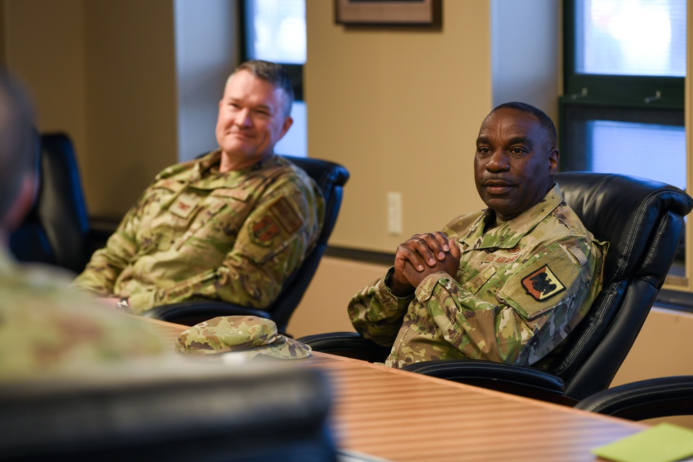 Air National Guard Command Chief visits the 181st Intelligence Wing