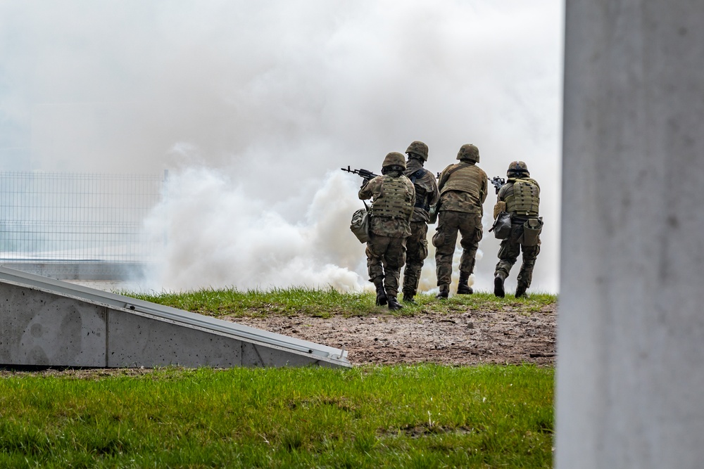 Polish and U.S. Forces Showcase Poland’s Powerful Land, Air and Sea Capabilities in Exercise Zalew 23