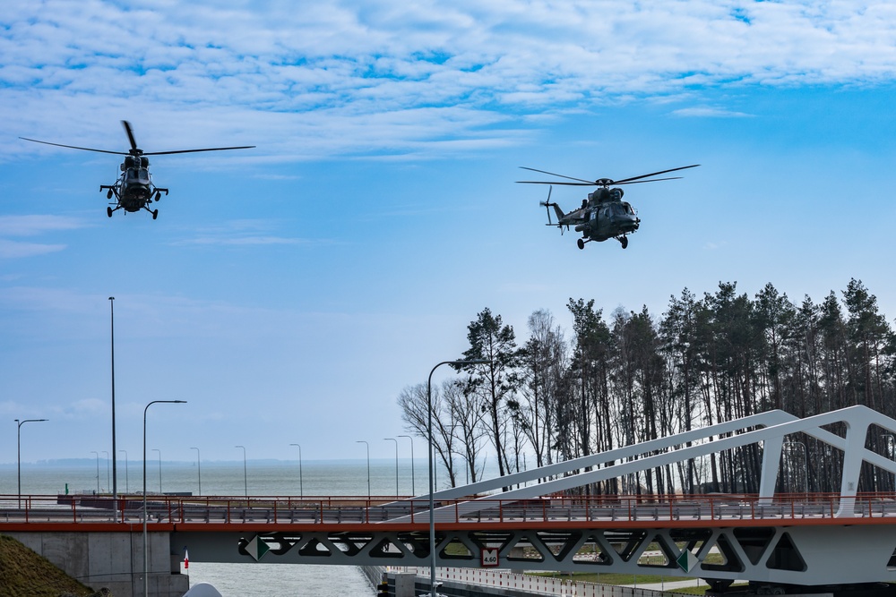 Polish and U.S. Forces Showcase Poland’s Powerful Land, Air and Sea Capabilities in Exercise Zalew 23