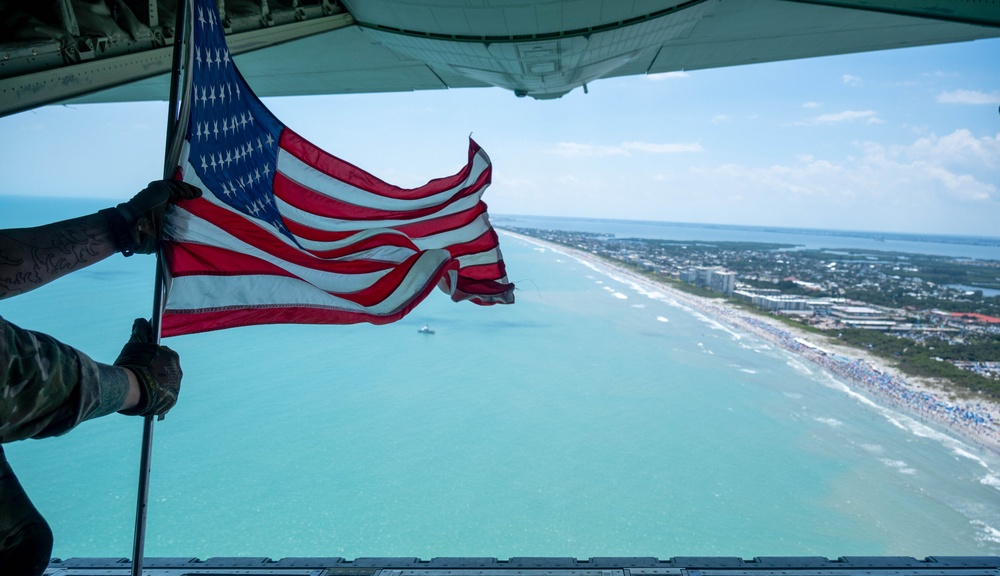 DVIDS Images 2023 Cocoa Beach Air Show [Image 2 of 4]