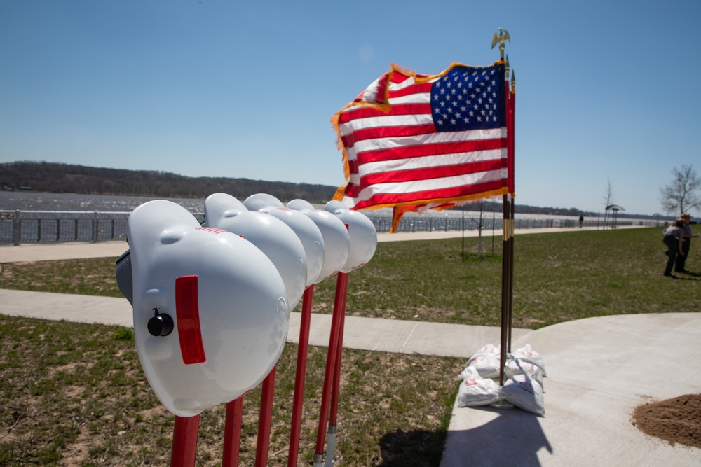 Groundbreaking Ceremony for Mooring Cell at Locks and Dam 14