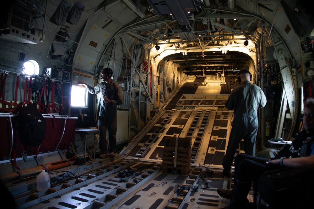 Sky High: VMGR-252 refuels VMA-223