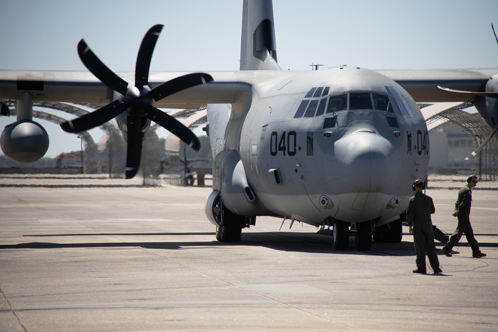 Sky High: VMGR-252 refuels VMA-223