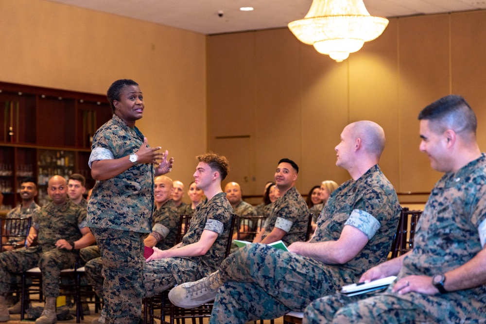 Manpower and Reserve Affairs Marines discuss future policy changes with West Coast administrative Marines