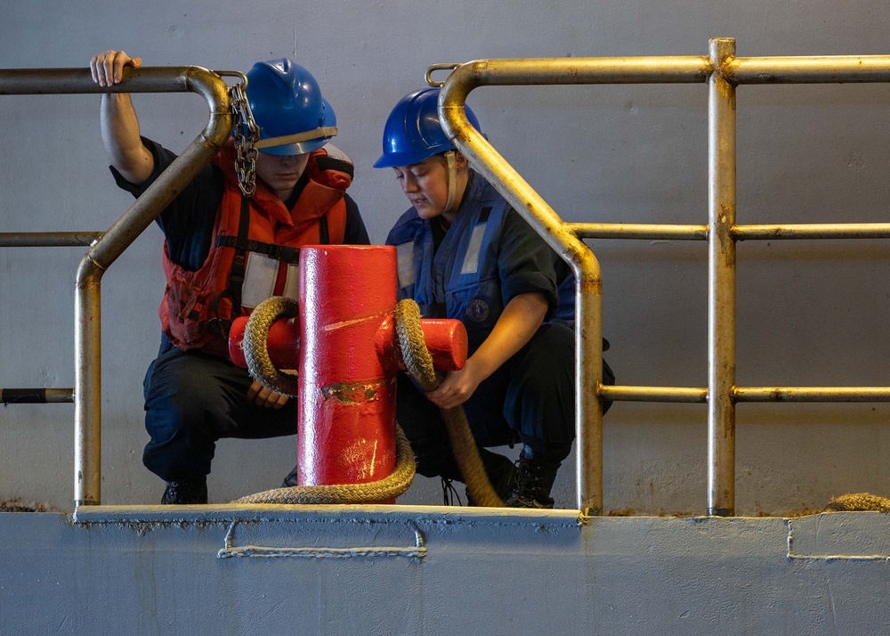 USS Bataan conducts well deck operations