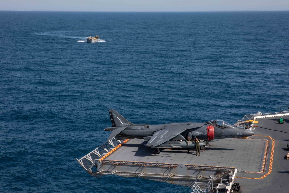 USS Bataan conducts well deck operations