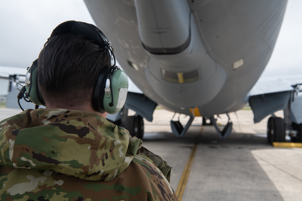 355th FS refuels over the Pacific