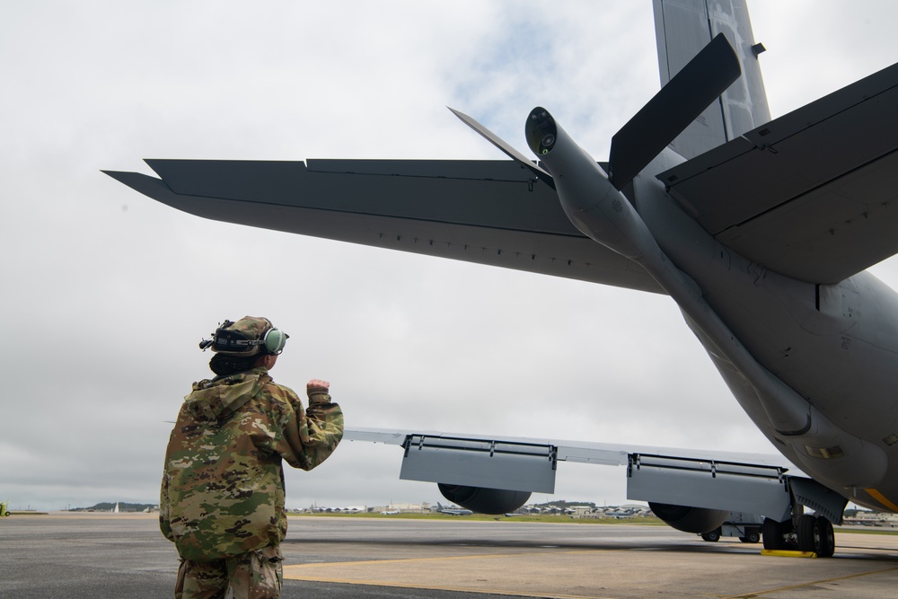 355th FS refuels over the Pacific