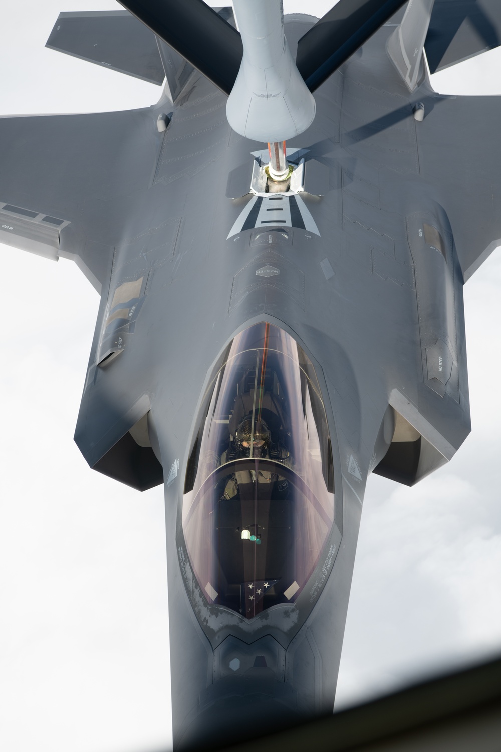 355th FS refuels over the Pacific