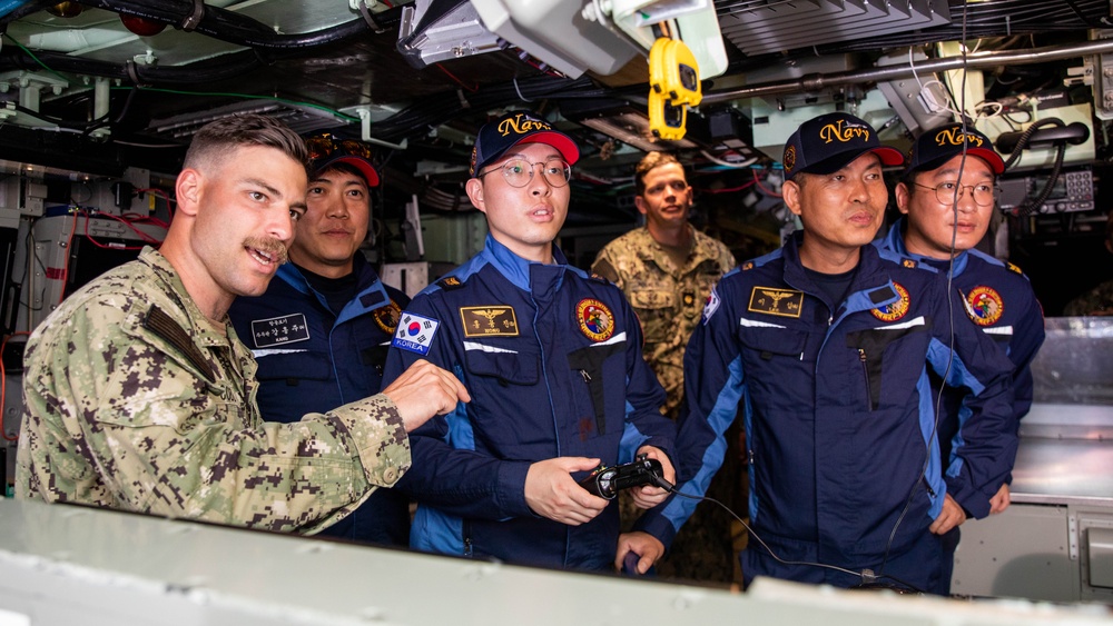 Members of the Republic of Korea Navy tour the Virginia-class fast-attack submarine USS Illinois (SSN 786) during exercise Sea Dragon 2023, Mar. 21.