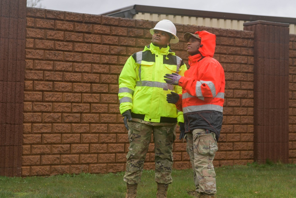 86th AW Command Team assists CES in action