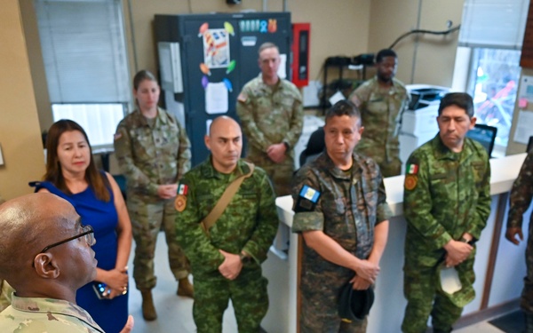 Honduras MoD, foreign attaches visit Soto Cano