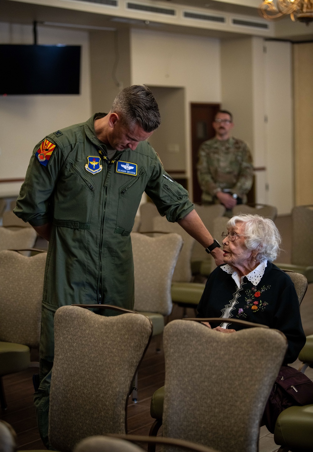 Holocaust survivor Werner Salinger visits Luke AFB