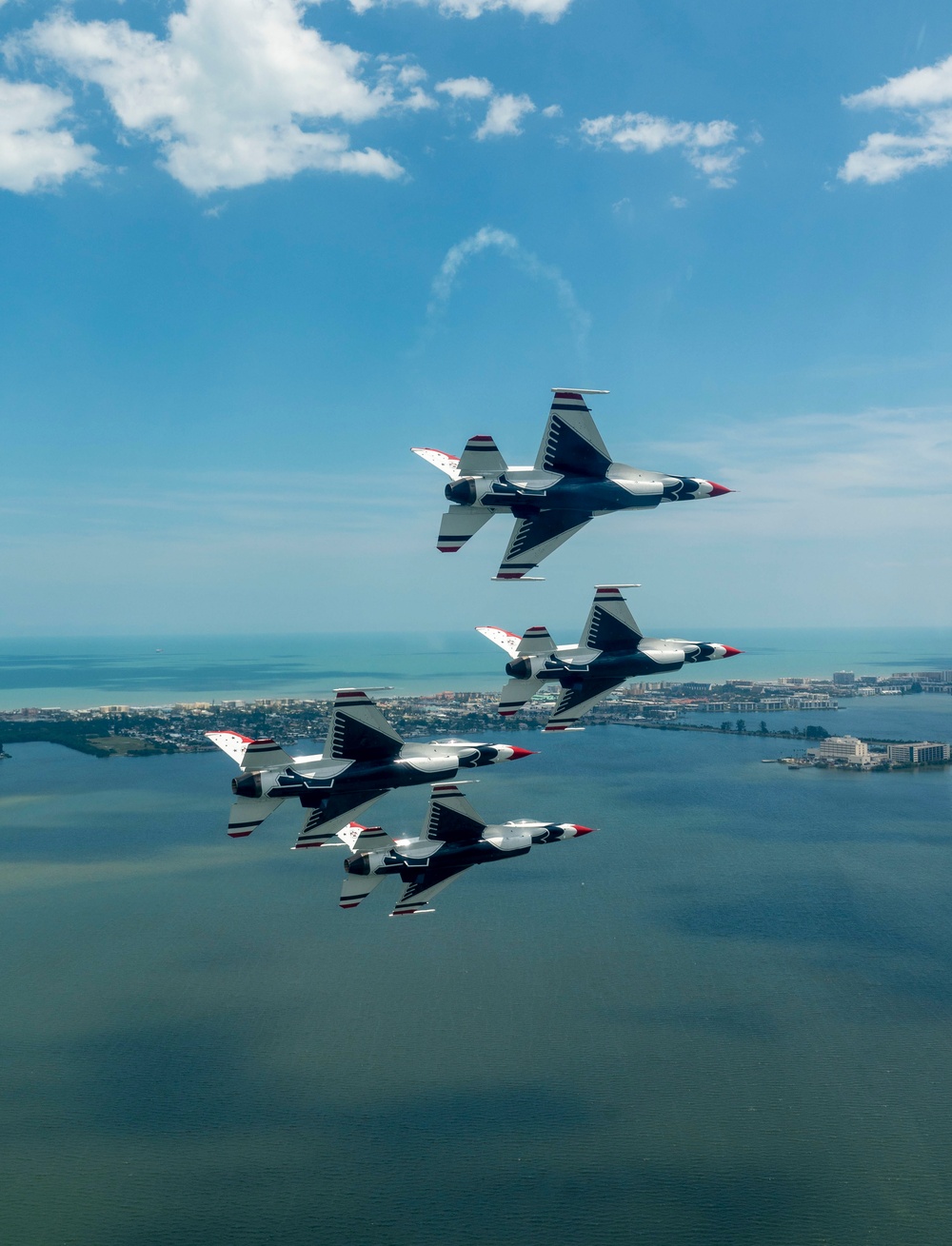 Thunderbirds perform at Cocoa Beach