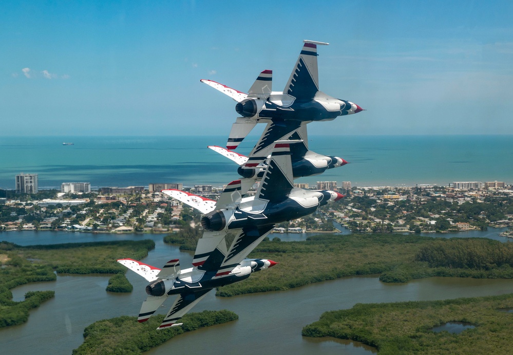 Thunderbirds perform at Cocoa Beach