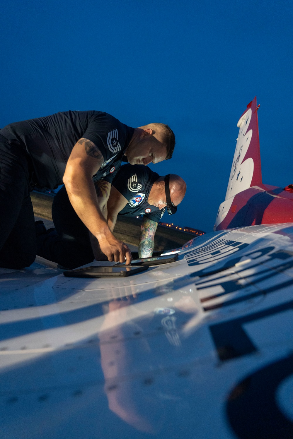 Thunderbirds perform at Cocoa Beach