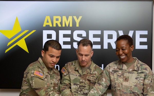 MIRC Celebrates the 115th Army Reserve Birthday