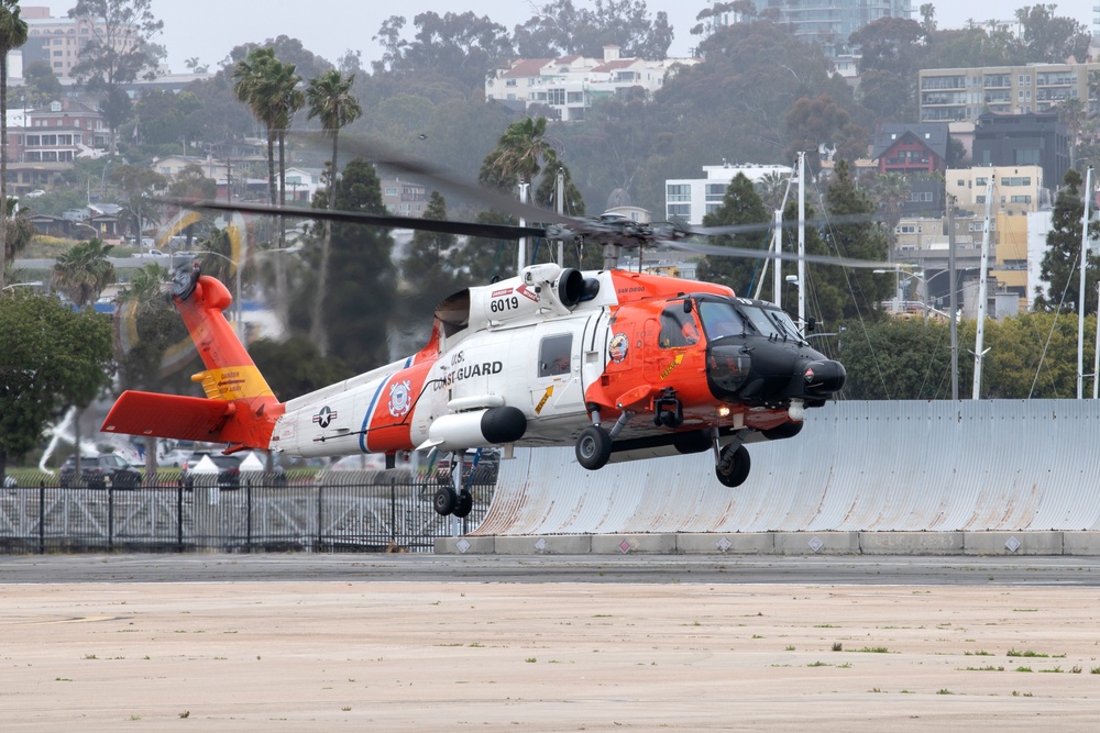 Coast Guard Air Station San Diego aircrew deploys for mission