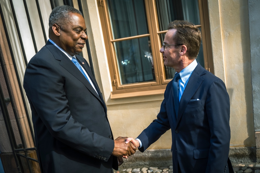 SECDEF Meets Swedish Prime Minister Kristersson