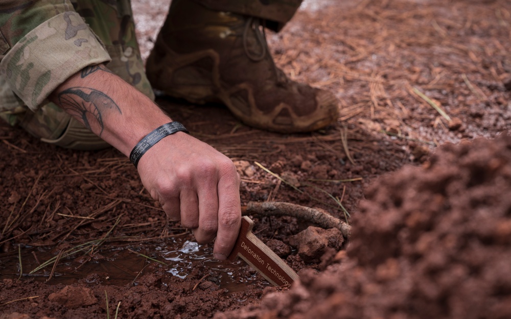 Luke EOD trains at Camp Navajo: Day 3