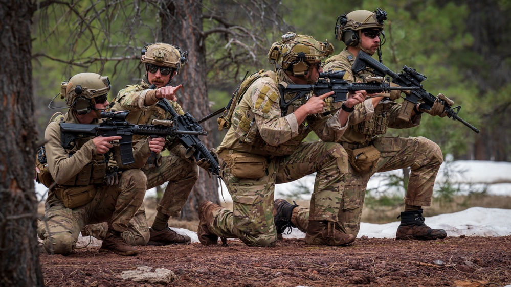 Luke EOD trains at Camp Navajo: Day 3